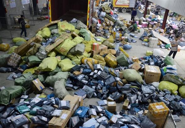 租赁铁箱可有效应对快递爆仓问题