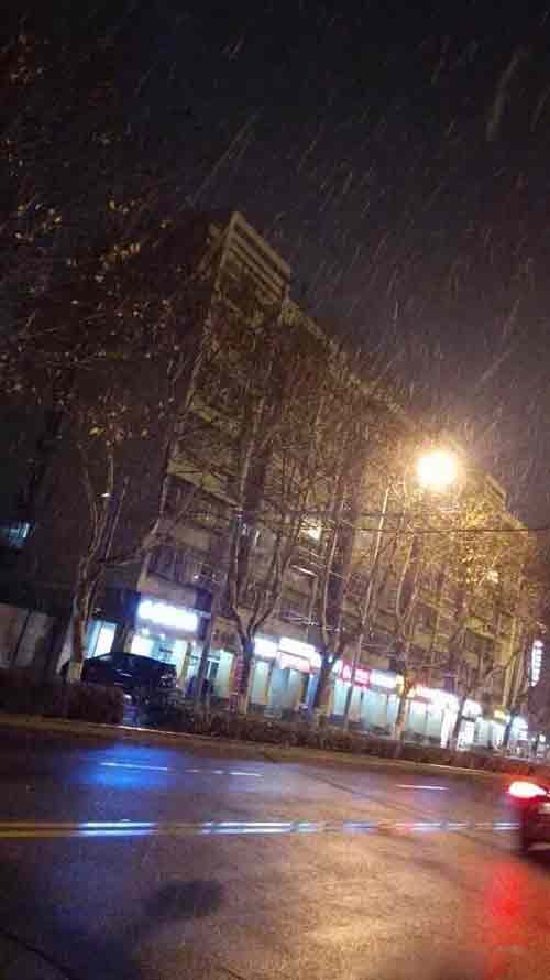 周转箱厂家—雪景
